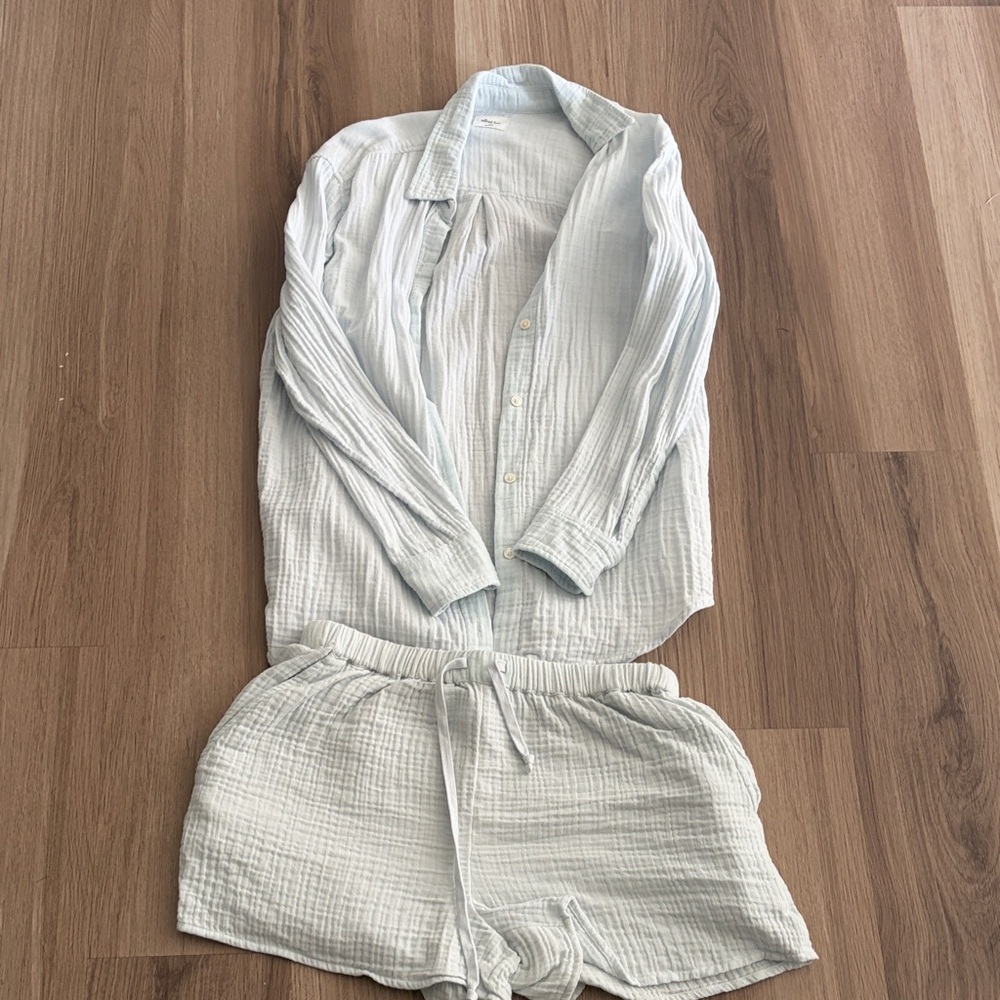 Aritzia - Wilfred Free Soft Blue Shirt and Shorts Set